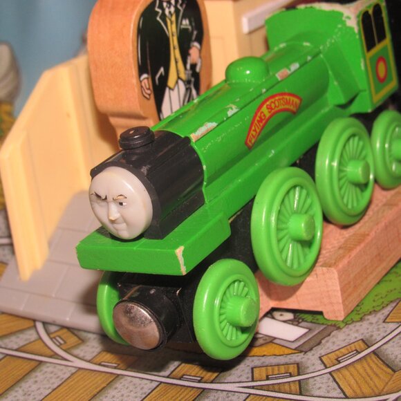 Thomas Wooden Railway Train Engine Track Vintage Flying Scotsman Complete - Picture 2 of 4